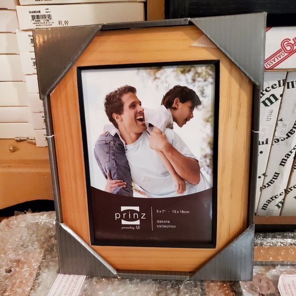 Prinz Dakota Light Chestnut (Tan) Wood 5"x7" Photo Frame #213-057, New in Box - Picture 2 of 4